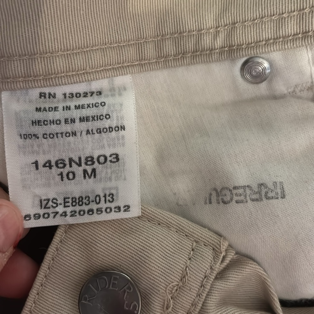 NWT Riders by Lee Tan Khaki Bermuda Shorts Instantly Slims You Irregular 10 M - Picture 15 of 16